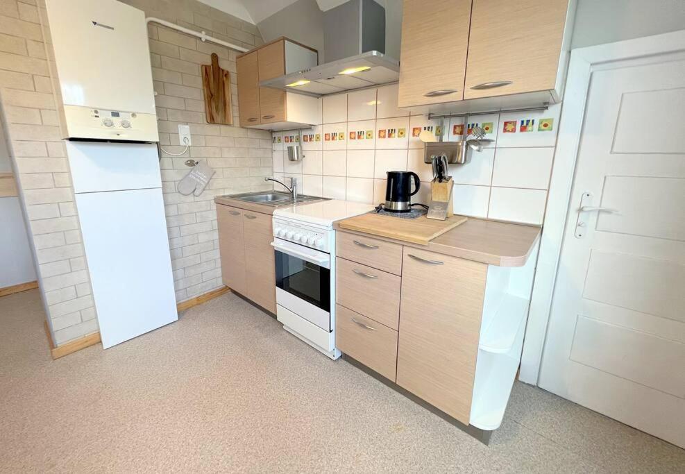 Kotedzas Nuomai - Retro 70, Siauliai Apartment ภายนอก รูปภาพ